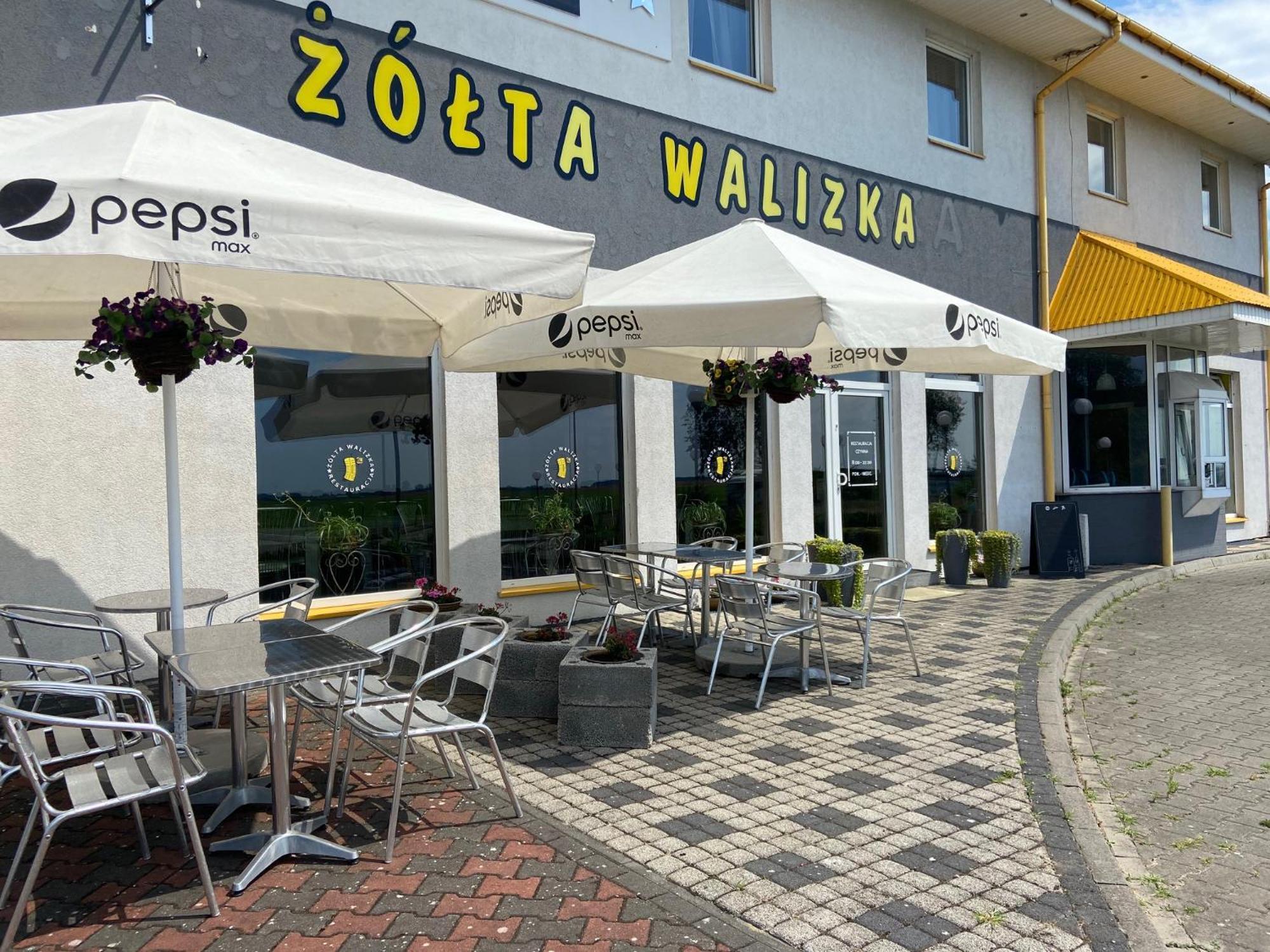 Zolta Walizka Gosciniec Hotel Podrzewie Buitenkant foto